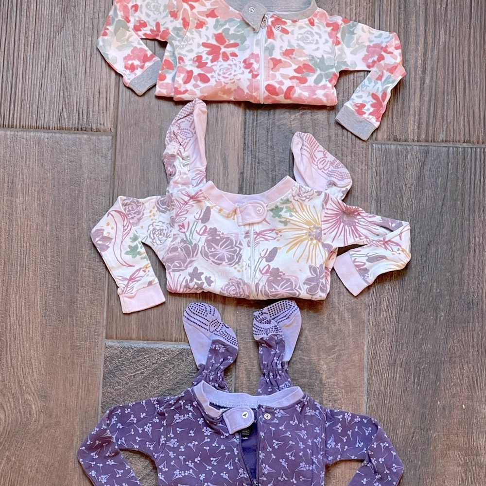Burts bee’s baby footie pajamas